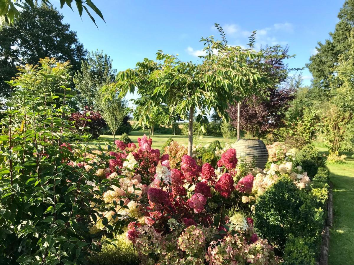 Gite "Cote Jardin" Vannecrocq Esterno foto